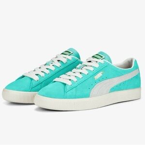 NWT Puma Suede VTG Textured Leather Sneakers , extra laces , mint green ivory